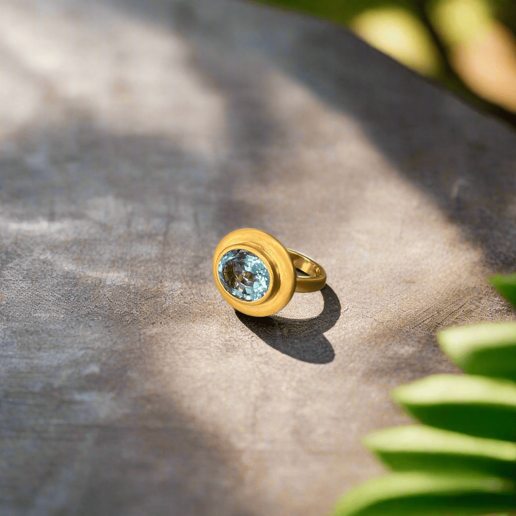 Oval Topaz ring with wide border in satin gold vermeil - BKBLondon