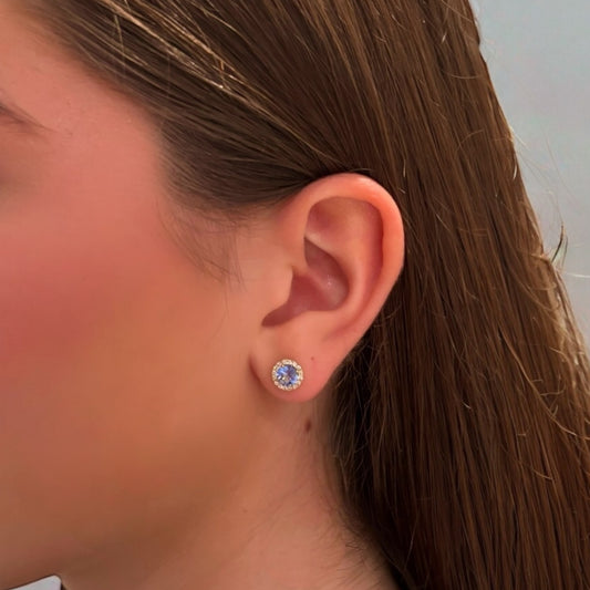 Sapphire and diamonds stud earrings