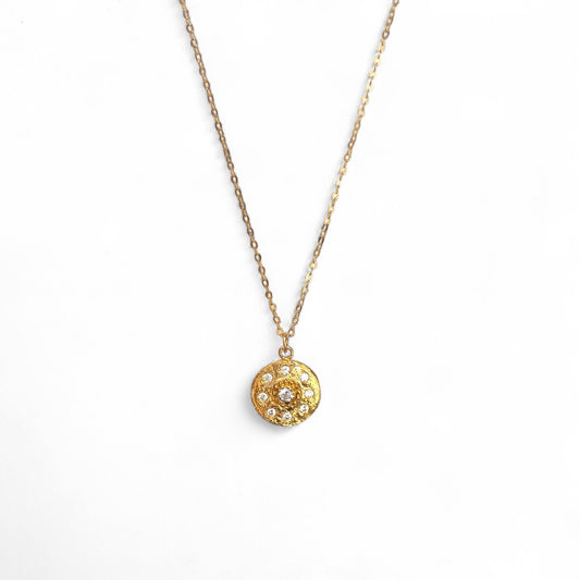 Gold Medallion necklace - BKBLondon