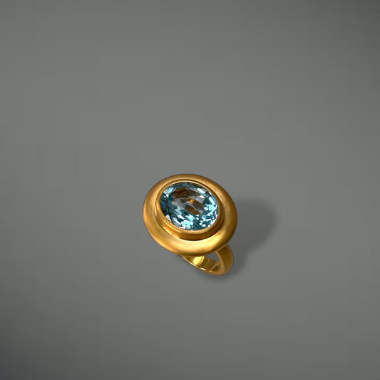 Oval Topaz ring with wide border in satin gold vermeil - BKBLondon