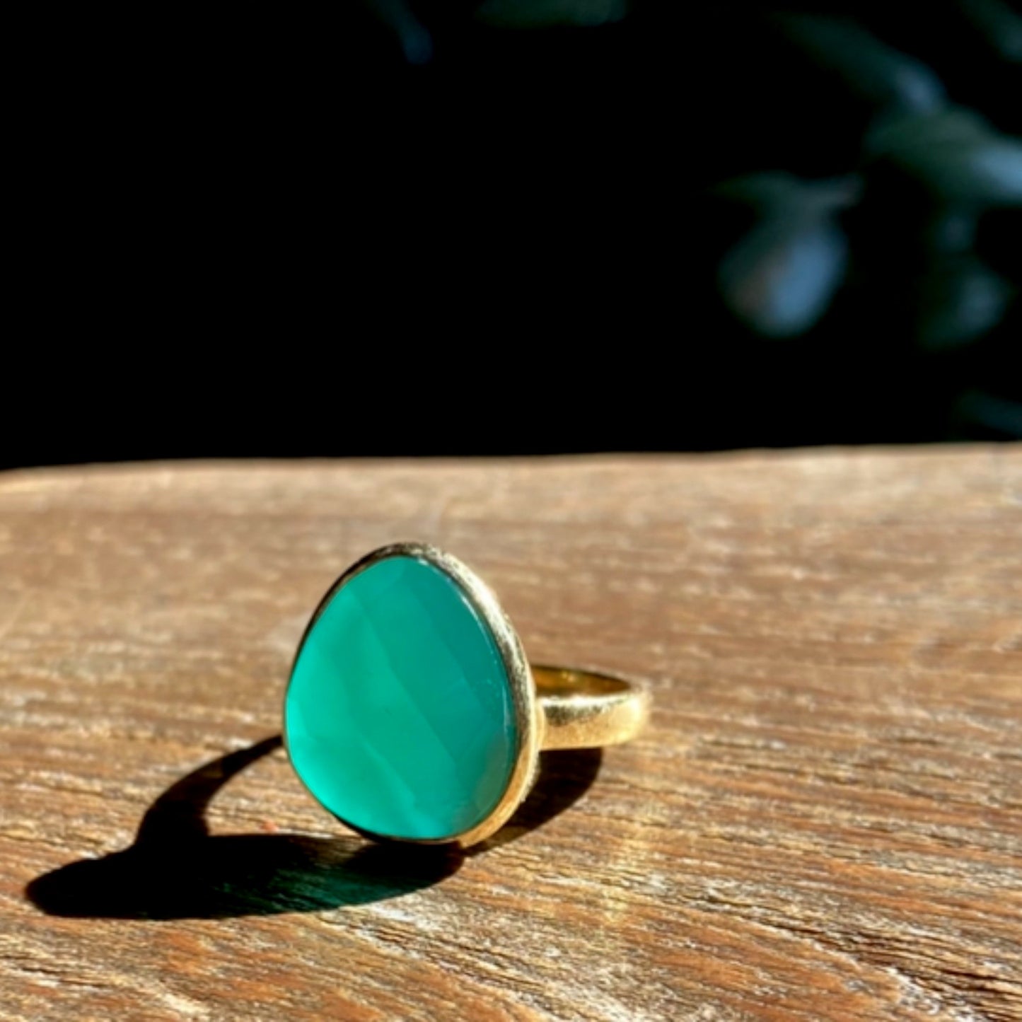 Green onyx organic shape 18 kt gold vermeil ring